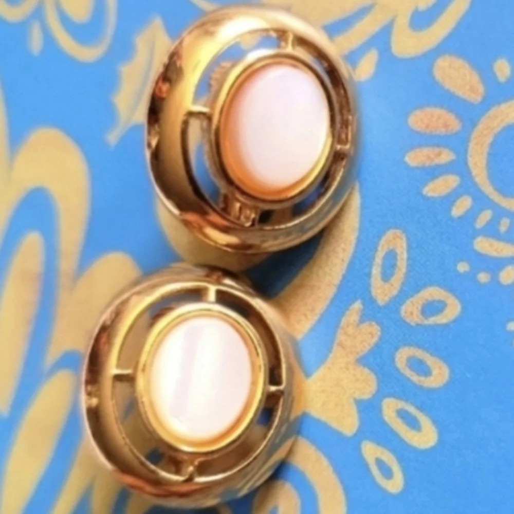 Chic Gold and Cream Earrings